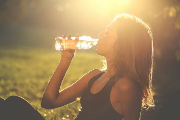 「水」の違いに気づいてる? ミネラルウォーターの種類と選び方