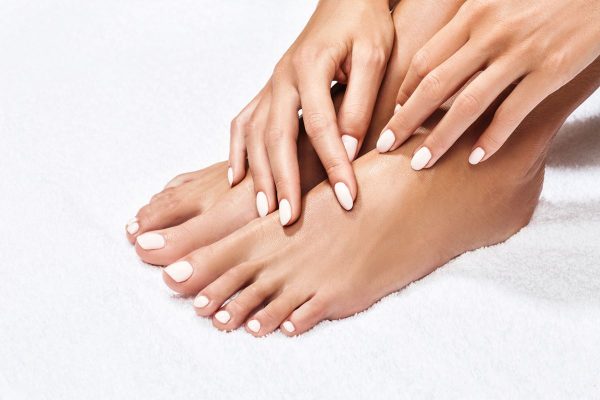 トレーニング女子のネイル、ナチュラルでキレイのための新提案