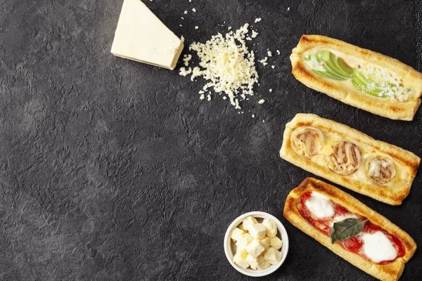 小麦粉も乳製品も使わずに、もっちりでとろとろ〜！豆のピザが登場