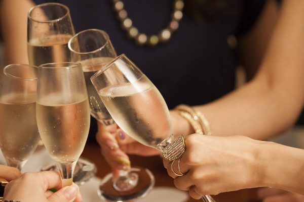 飲み会好きな女子は必見！酒太りを解消する3つのテクニック