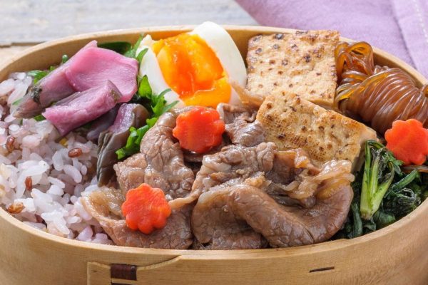 パパッと作れてオシャレ！お弁当作るのが面倒な日におすすめの「のっけべんとう」