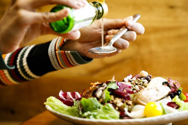 油は摂る量で「痩せやすく」も「太りやすく」もなる？！