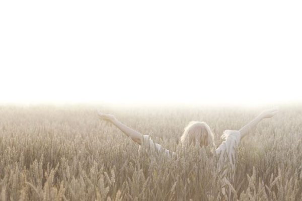 双子座は体を動かすと運気上昇！水瓶座は周囲への感謝を忘れずに。【恋のパワーストーン占い】10/15～10/21