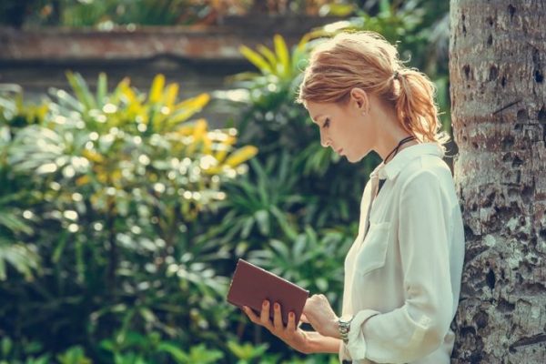 蟹座は家族関係のストレスがあるかも？水瓶座は人助けで運気アップ！【スピリチュアルカウンセラーLEIの週間占い】12/9～12/15