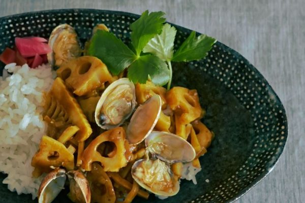 ダイエット中でも安心のヘルシーカレー♪ダシが効いてウマし！