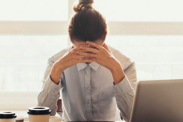 風邪にも効くって知ってた?憂鬱な不調がスーッと消えるツボ3つ
