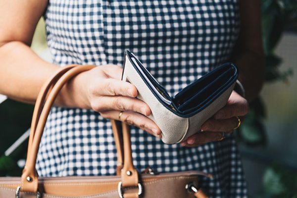 2月生まれは買いだめすぎに注意！11月生まれは無駄遣いしない工夫を。【マナカードで占う誕生月別今月の金運】5/14〜5/20