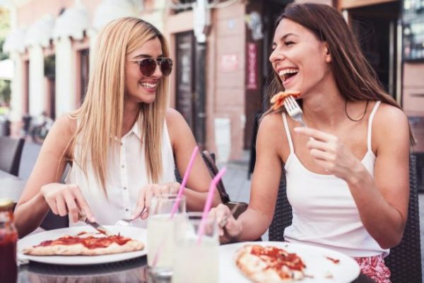 食事やストレスが影響？女性の一生でホルモンはこんなに変化する