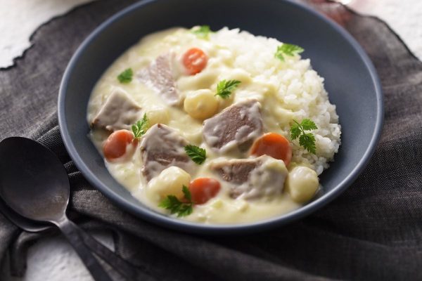 大好きなシチュー×ご飯＝幸せ そんな味を作ってみました