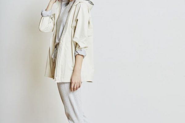 羽織るだけで完成。カッコかわいいアクティブコーデ