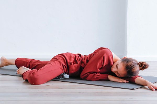 【誌面連動】セルフトリートメント「股関節トリートメント」動画