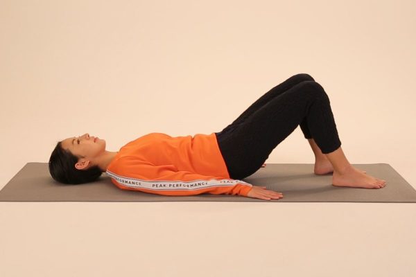 仰向けでCAT &COW〜お休み前にカラダスッキリ！養命酒ヨガ〜