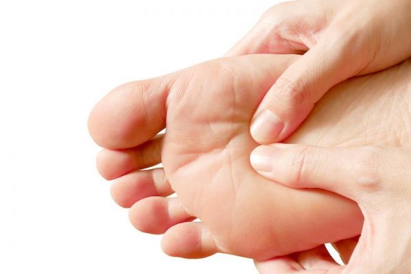 あなたの星座の3月の健康運は？ケアすべき足ツボも紹介！2/28〜3/27