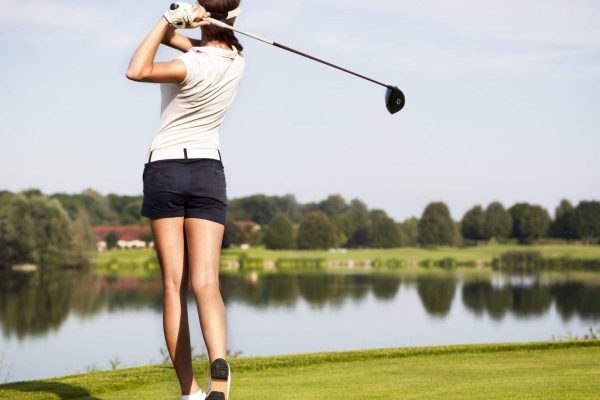 【雑談ネタに使える】ゴルフのはじまりは羊飼いの遊び？