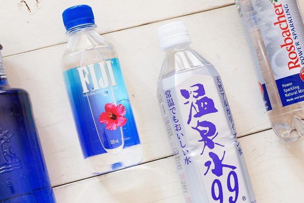 美容にはシリカ水、運動後は水素水！多様化する水はどう飲むのが正解？
