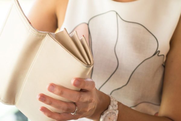 4月生まれは無題遣いに気をつけて。6月生まれはちょっと奮発して自分にごほうびを。【誕生月別金運】7月前半