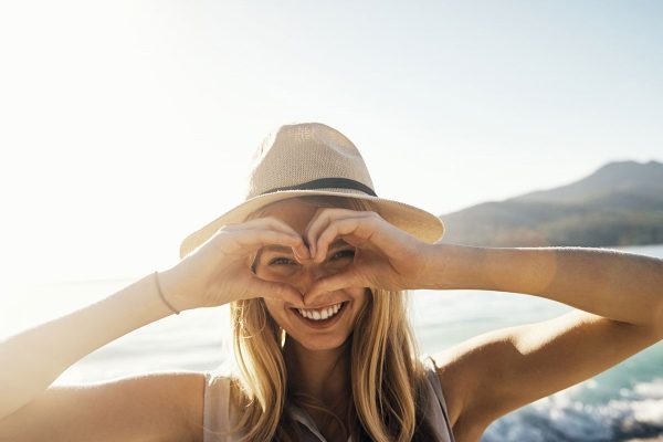 2月生まれは愛情運が好調！7月生まれは観察眼が冴える時【マナカードで占う誕生月別今月の運勢】