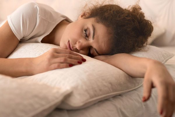 交感神経が優位になりすぎてる！？眠れない夜はどうしたら寝つける？