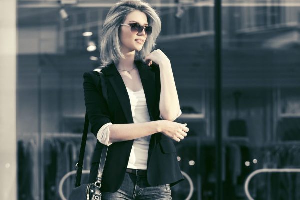 ぴったり、黒は避けて！熱中症リスクを減らす服選び