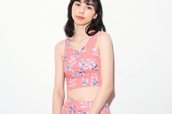 ヨガ&フィットネスブランド「リアルストーン」の「国際ガールズ・デー」限定ウエア