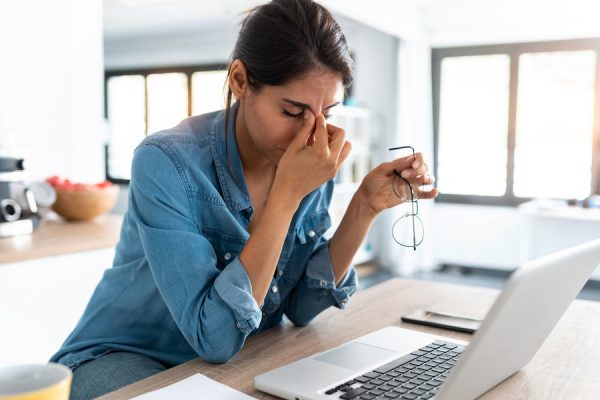 リモートワークのメンタル不調。原因は偏った食事の摂り方にあった!