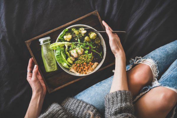 健康に気を使っている人ほど陥る落とし穴!食事法は体に無理がない健全な方法を探そう